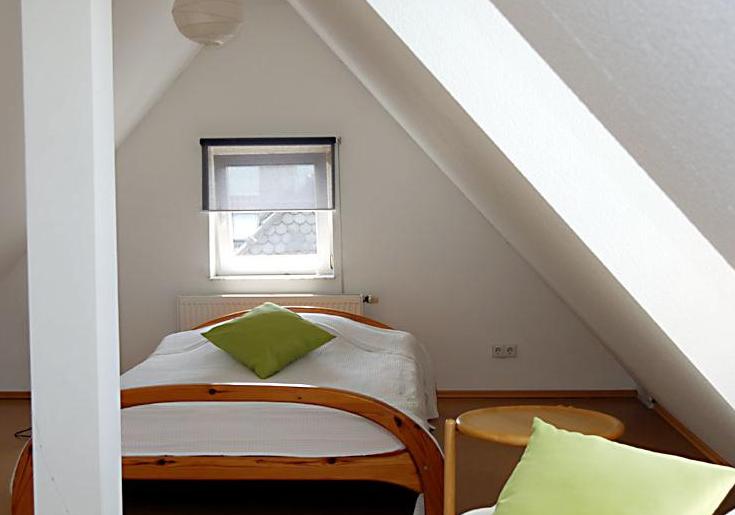 3. 2 Zimmer Wohnung in 73730 Esslingen-Oberesslingen