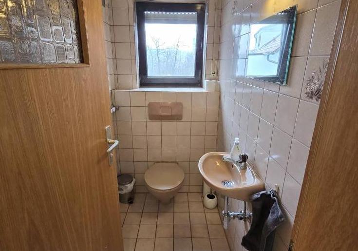 10. 4 Zimmer Wohnung in 73734 Esslingen-Berkheim