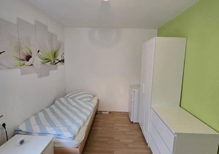 0. 4 Zimmer Wohnung in 73734 Esslingen-Berkheim