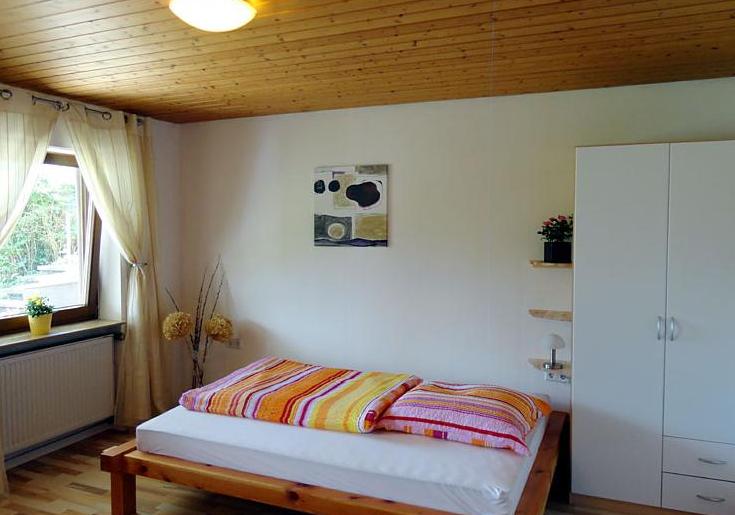 1. 1 Zimmer Wohnung in 73061 Ebersbach-Roßwälden