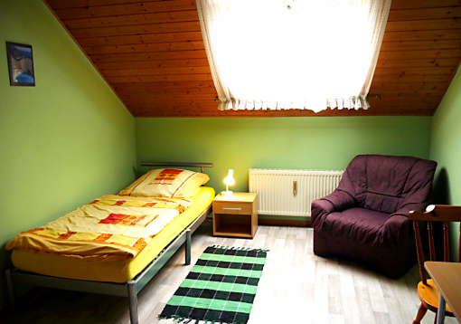 0. single room in 72631 Aichtal-Aich