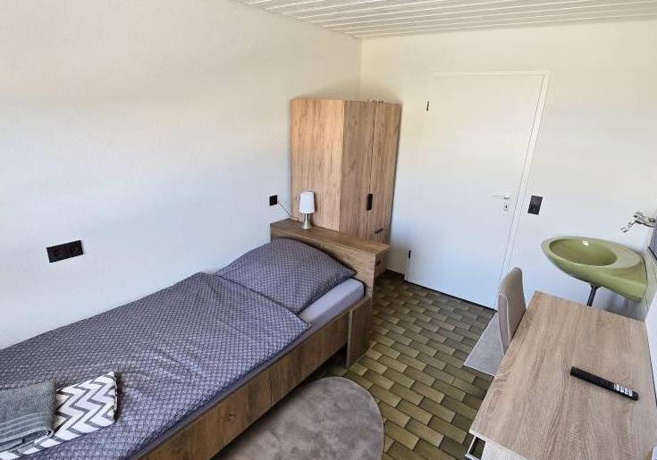 2. 3 Zimmer Wohnung in 72663 Großbettlingen