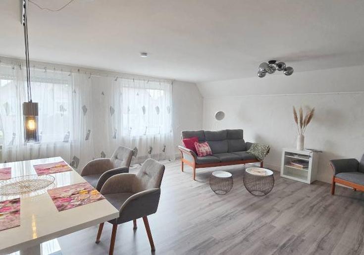 0. 3,5 Zimmer Wohnung in 72669 Unterensingen